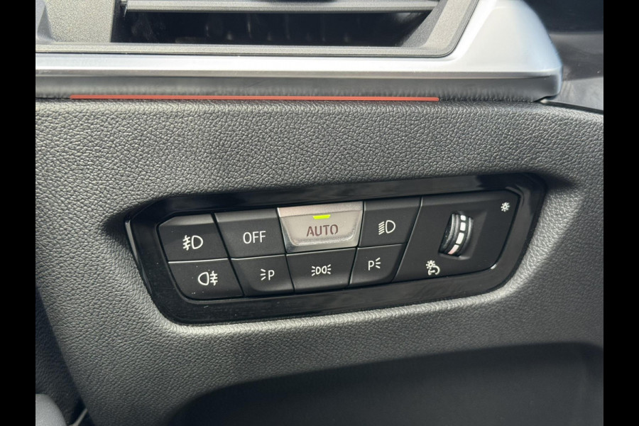 BMW 3 Serie Touring 320i High Exec. M-Sport individual Sfeer Leder Camera Pdc v+a Trekhaak Led