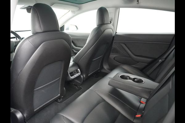 Tesla Model 3 RWD SR+ 60kWh 325PK FSD 2.5-Computer Priv.Glas Lmv 19" AutoPilot Leder PanoDak Adaptive-Cruise Lmv Camera's Elektr.-Stuur+Stoele Navi LED Comfortstoelen ACC DAB GSM-Sleutel+Voorverwarmen interieur via App One-Pedal-Drive Origineel Nederlandse auto tot 11kw laden thuis! Garantie Accu tot 30-09-2027 max 160.000km 1.584kg licht! (23 euro belasting p/m)