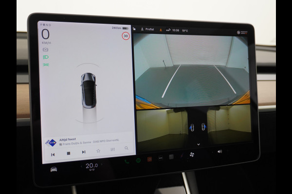 Tesla Model 3 RWD SR+ 60kWh 325PK FSD 2.5-Computer Priv.Glas Lmv 19" AutoPilot Leder PanoDak Adaptive-Cruise Lmv Camera's Elektr.-Stuur+Stoele Navi LED Comfortstoelen ACC DAB GSM-Sleutel+Voorverwarmen interieur via App One-Pedal-Drive Origineel Nederlandse auto tot 11kw laden thuis! Garantie Accu tot 30-09-2027 max 160.000km 1.584kg licht! (23 euro belasting p/m)