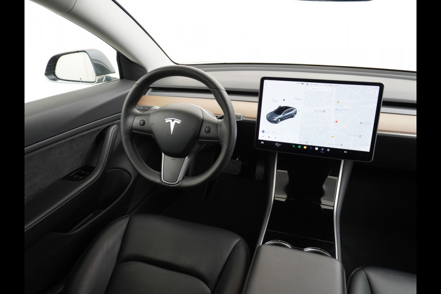 Tesla Model 3 RWD SR+ 60kWh 325PK FSD 2.5-Computer Priv.Glas Lmv 19" AutoPilot Leder PanoDak Adaptive-Cruise Lmv Camera's Elektr.-Stuur+Stoele Navi LED Comfortstoelen ACC DAB GSM-Sleutel+Voorverwarmen interieur via App One-Pedal-Drive Origineel Nederlandse auto tot 11kw laden thuis! Garantie Accu tot 30-09-2027 max 160.000km 1.584kg licht! (23 euro belasting p/m)