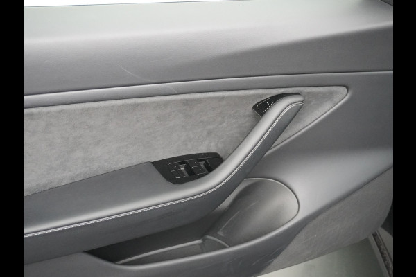 Tesla Model 3 RWD SR+ 60kWh 325PK FSD 2.5-Computer Priv.Glas Lmv 19" AutoPilot Leder PanoDak Adaptive-Cruise Lmv Camera's Elektr.-Stuur+Stoele Navi LED Comfortstoelen ACC DAB GSM-Sleutel+Voorverwarmen interieur via App One-Pedal-Drive Origineel Nederlandse auto tot 11kw laden thuis! Garantie Accu tot 30-09-2027 max 160.000km 1.584kg licht! (23 euro belasting p/m)