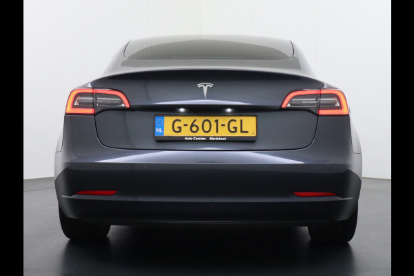 Tesla Model 3 RWD SR+ 60kWh 325PK FSD 2.5-Computer Priv.Glas Lmv 19" AutoPilot Leder PanoDak Adaptive-Cruise Lmv Camera's Elektr.-Stuur+Stoele Navi LED Comfortstoelen ACC DAB GSM-Sleutel+Voorverwarmen interieur via App One-Pedal-Drive Origineel Nederlandse auto tot 11kw laden thuis! Garantie Accu tot 30-09-2027 max 160.000km 1.584kg licht! (23 euro belasting p/m)
