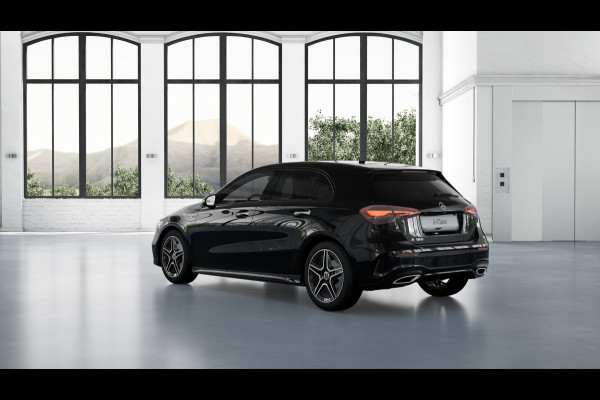 Mercedes-Benz A-Klasse 180 Business Solution AMG | Nightpakket | Parkeerpakket met achteruitrijcamera | KEYLESS GO | Sfeerverlichting | MULTIBEAM LED | Extra USB-poorten | Verwarmde stoelen vooraan | Spiegelpakket |
