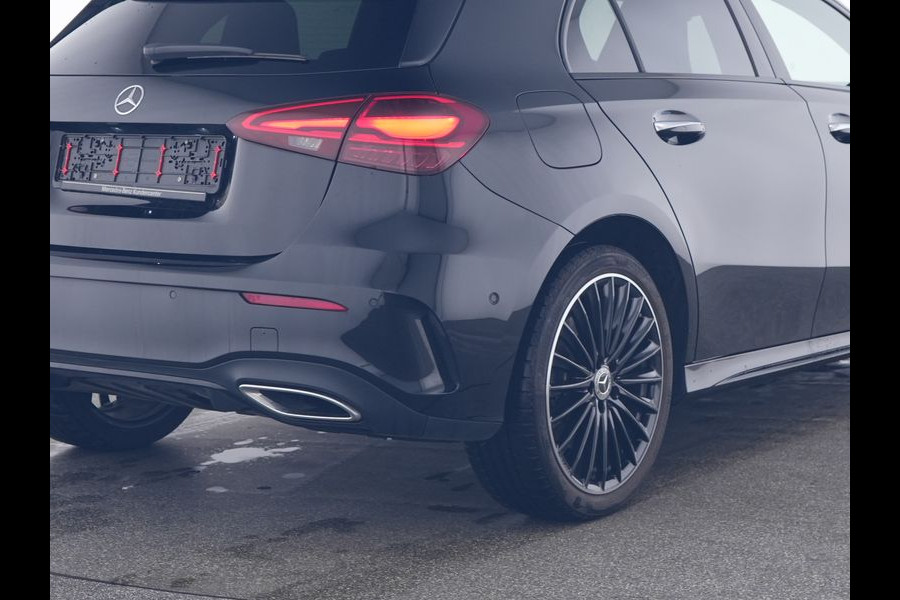 Mercedes-Benz A-Klasse 250 e AMG Face Lift Plug-In Hybride | AMG Line Advanced Plus | Night Pakket | Trekhaak Sfeerverlichting | Stuur en Stoelverwarming | Inclusief 24 maanden MB Certified garantie voor Europa.