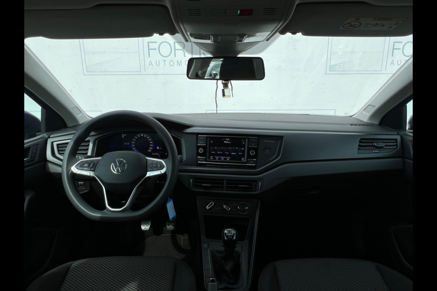 Volkswagen Polo 1.0 MPI Polo VELGEN | AIRCO | CARPLAY | LED | ! 2DE PINKSTERDAG GEOPEND VAN 10:00 UUR T/M 17:00 UUR