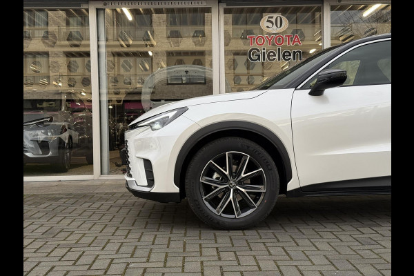 Lexus LBX 1.5 Hybrid Emotion Bi Tone | Tech pack, Leer, Stoel + Stuurverwarming, Parkeersensoren, Dodehoekherkenning, Elektrische achterkl