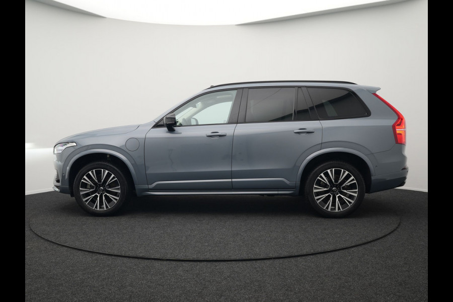 Volvo XC90 T8 Recharge AWD Plus Dark 456pk Plug In Hybrid Long Range PHEV | Panodak | Adaptive Cruise | Luxe Lederen Sportstoelen Memory & Ventilatie | 360 Camera | Harman Kardon | Google Maps | Keyless |