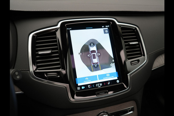 Volvo XC90 T8 Recharge AWD Plus Dark 456pk Plug In Hybrid Long Range PHEV | Panodak | Adaptive Cruise | Luxe Lederen Sportstoelen Memory & Ventilatie | 360 Camera | Harman Kardon | Google Maps | Keyless |