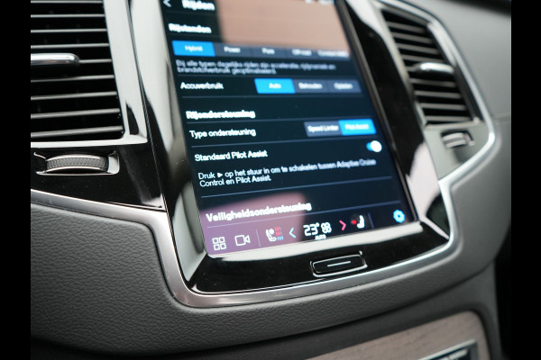 Volvo XC90 T8 Recharge AWD Plus Dark 456pk Plug In Hybrid Long Range PHEV | Panodak | Adaptive Cruise | Luxe Lederen Sportstoelen Memory & Ventilatie | 360 Camera | Harman Kardon | Google Maps | Keyless |