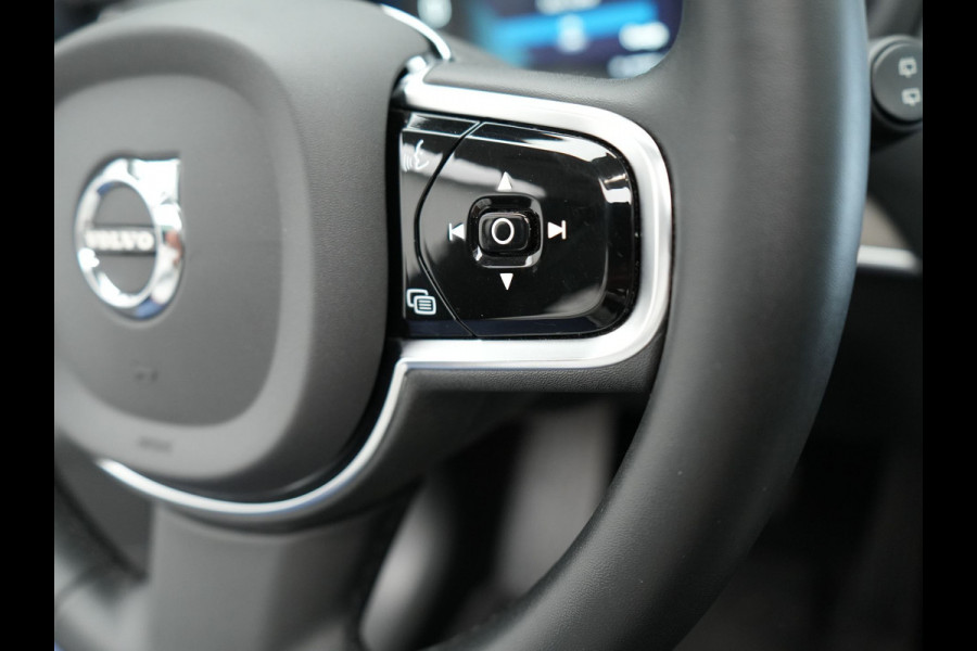 Volvo XC90 T8 Recharge AWD Plus Dark 456pk Plug In Hybrid Long Range PHEV | Panodak | Adaptive Cruise | Luxe Lederen Sportstoelen Memory & Ventilatie | 360 Camera | Harman Kardon | Google Maps | Keyless |