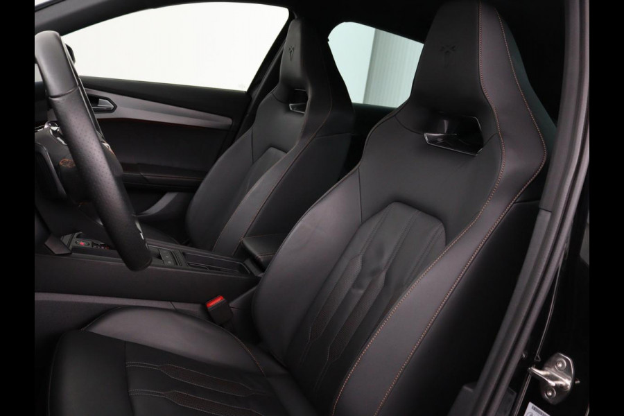 CUPRA Formentor 1.4 e-Hybrid | Leder | Stoel & stuurverwarming | Adaptive cruise | Memory | Full LED | Keyless | Sfeerverlichting | Bluetooth