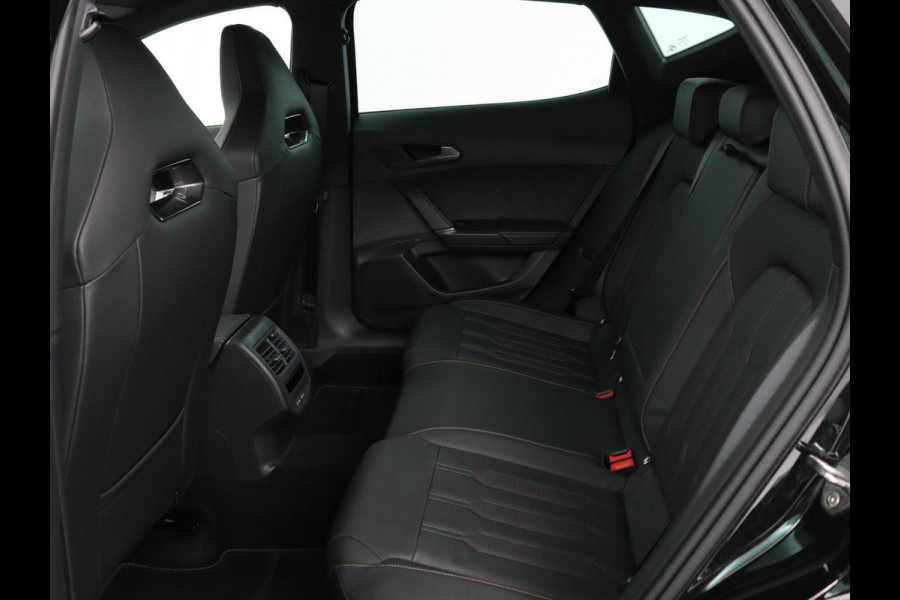 CUPRA Formentor 1.4 e-Hybrid | Leder | Stoel & stuurverwarming | Adaptive cruise | Memory | Full LED | Keyless | Sfeerverlichting | Bluetooth