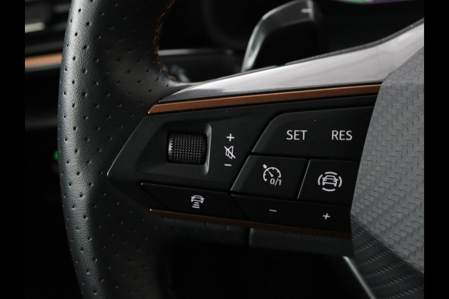 CUPRA Formentor 1.4 e-Hybrid | Leder | Stoel & stuurverwarming | Adaptive cruise | Memory | Full LED | Keyless | Sfeerverlichting | Bluetooth