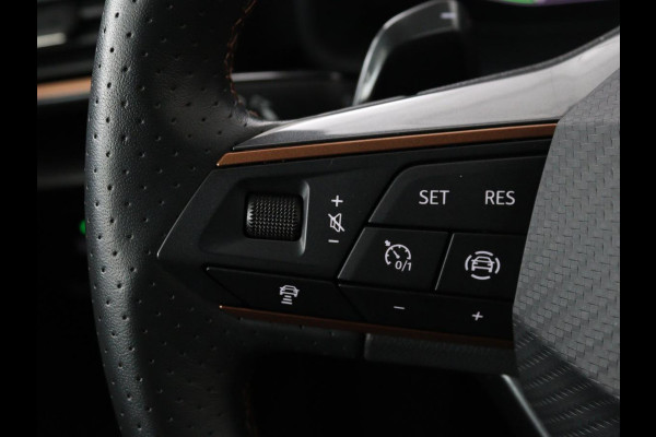 CUPRA Formentor 1.4 e-Hybrid | Leder | Stoel & stuurverwarming | Adaptive cruise | Memory | Full LED | Keyless | Sfeerverlichting | Bluetooth