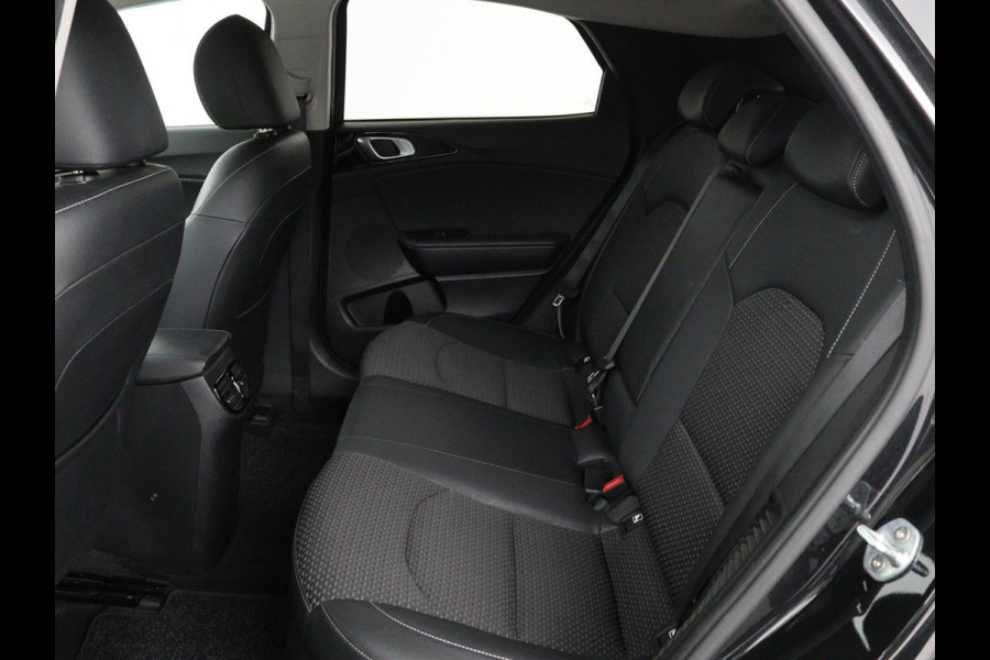 Kia Xceed 1.6 GDI PHEV | Carplay | Navigatie | Half leder | Climate control | Keyless | Full LED | Cruise control | Bluetooth