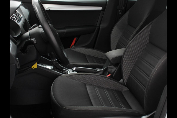 Škoda Octavia 1.5 TSI Greentech Ambition Business Climate control Cruise control Parkeersensoren Voorstoelen verwarmd Navigatie Apple Carplay/ Android Auto