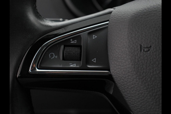 Škoda Octavia 1.5 TSI Greentech Ambition Business Climate control Cruise control Parkeersensoren Voorstoelen verwarmd Navigatie Apple Carplay/ Android Auto