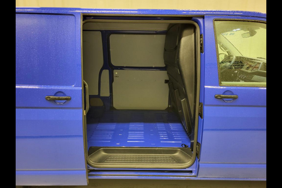 Volkswagen Transporter 2.0TDI 150pk L2/H1 Automaat Euro 6!