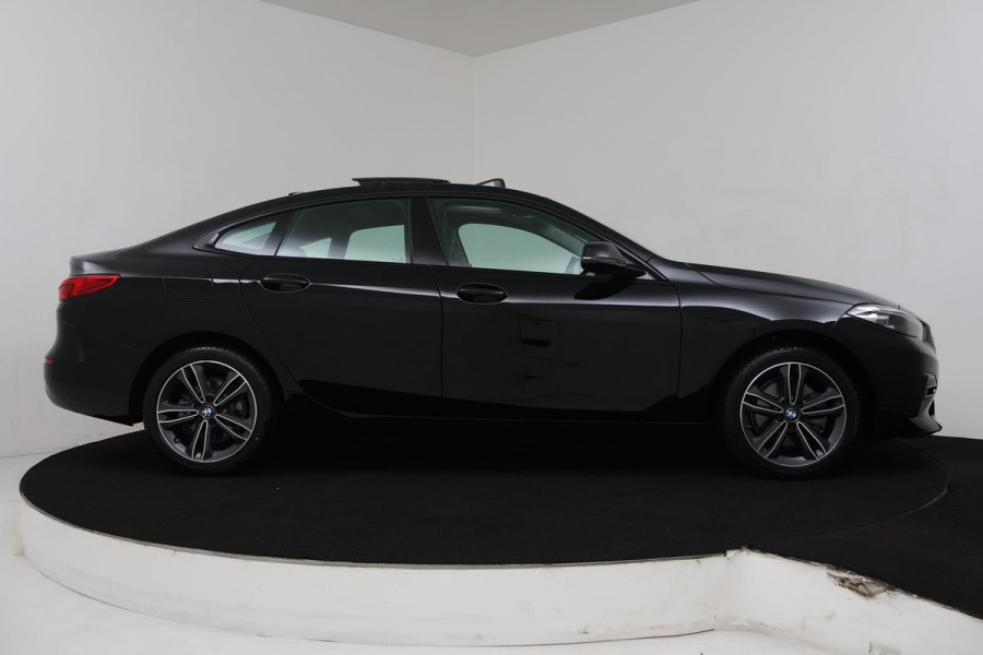 BMW 2 Serie Gran Coupé 218i High Executive Edition (PANORAMADAK, PARKEERSENSOREN, CRUISE, CAMERA, NAVIGATIE, STOELVERWARMING)