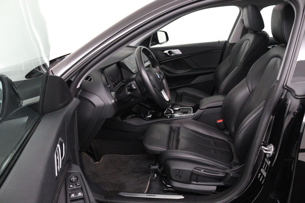 BMW 2 Serie Gran Coupé 218i High Executive Edition (PANORAMADAK, PARKEERSENSOREN, CRUISE, CAMERA, NAVIGATIE, STOELVERWARMING)