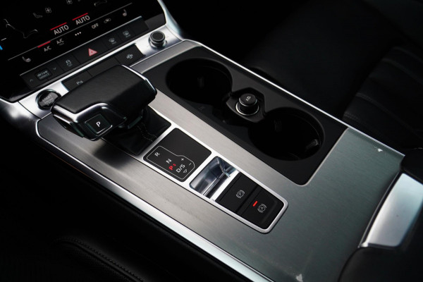 Audi A6 Limousine 55 TFSI e quattro Competition | S6 Look | 360 / 3D Camera | Achterbank verwarming