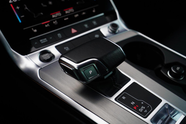 Audi A6 Limousine 55 TFSI e quattro Competition | S6 Look | 360 / 3D Camera | Achterbank verwarming