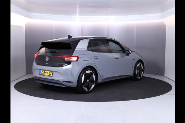 Volkswagen ID.3 First Max 58 kWh Pano.dak| Camera| dodehoek| Navi| LED| verwarmd stuur/vrstoelen