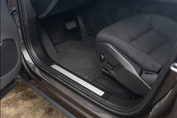 Volvo XC60 B4 Aut. Mild Hybrid Momentum Stoelverwarming 197pk