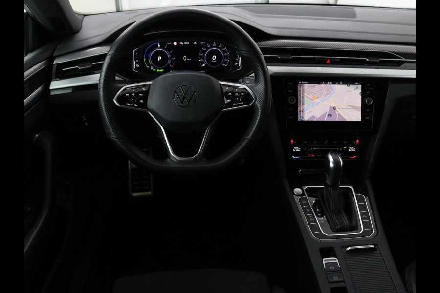 Volkswagen Arteon 1.4 TSI eHybrid R-Line Business+ | Panoramadak | Trekhaak | Stoelverwarming | Matrix LED | Adaptive cruise | Leder/Alcantara | Carplay | Camera | Keyless