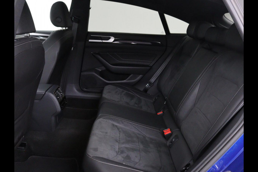 Volkswagen Arteon 1.4 TSI eHybrid R-Line Business+ | Panoramadak | Trekhaak | Stoelverwarming | Matrix LED | Adaptive cruise | Leder/Alcantara | Carplay | Camera | Keyless