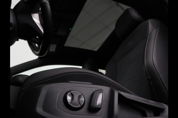 Volkswagen Arteon 1.4 TSI eHybrid R-Line Business+ | Panoramadak | Trekhaak | Stoelverwarming | Matrix LED | Adaptive cruise | Leder/Alcantara | Carplay | Camera | Keyless