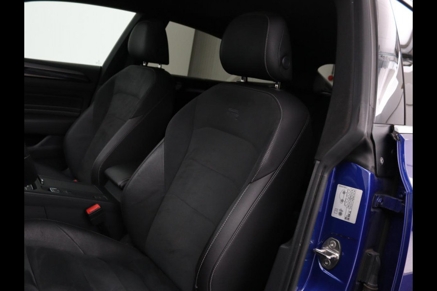 Volkswagen Arteon 1.4 TSI eHybrid R-Line Business+ | Panoramadak | Trekhaak | Stoelverwarming | Matrix LED | Adaptive cruise | Leder/Alcantara | Carplay | Camera | Keyless
