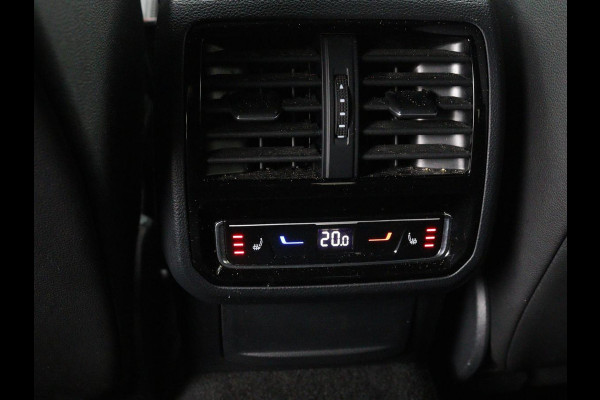 Volkswagen Arteon 1.4 TSI eHybrid R-Line Business+ | Panoramadak | Trekhaak | Stoelverwarming | Matrix LED | Adaptive cruise | Leder/Alcantara | Carplay | Camera | Keyless
