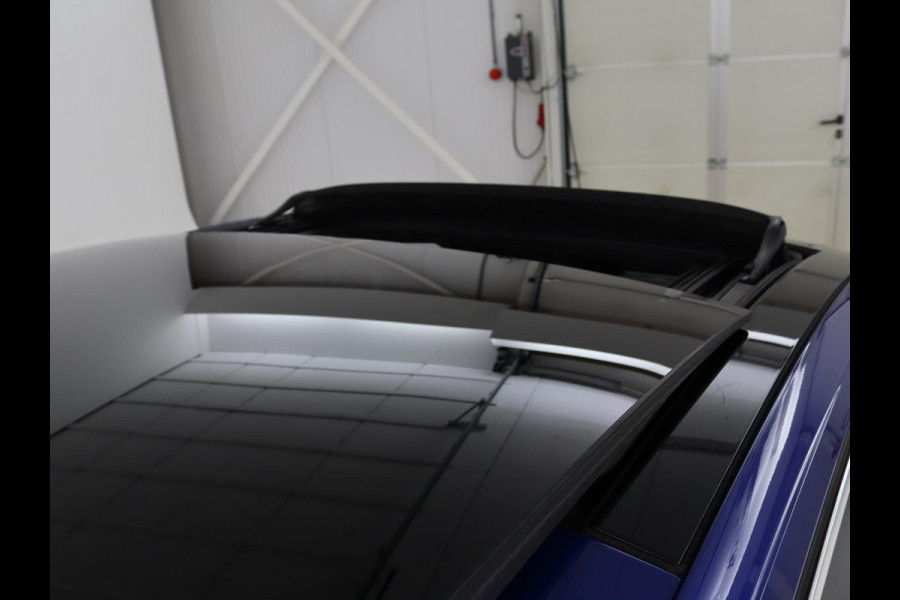 Volkswagen Arteon 1.4 TSI eHybrid R-Line Business+ | Panoramadak | Trekhaak | Stoelverwarming | Matrix LED | Adaptive cruise | Leder/Alcantara | Carplay | Camera | Keyless
