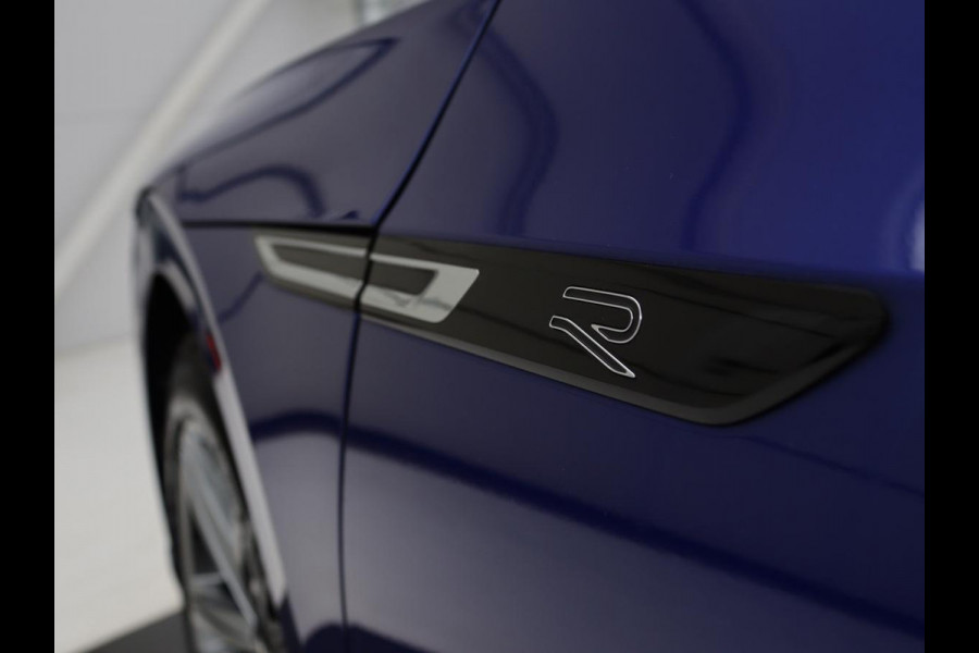 Volkswagen Arteon 1.4 TSI eHybrid R-Line Business+ | Panoramadak | Trekhaak | Stoelverwarming | Matrix LED | Adaptive cruise | Leder/Alcantara | Carplay | Camera | Keyless