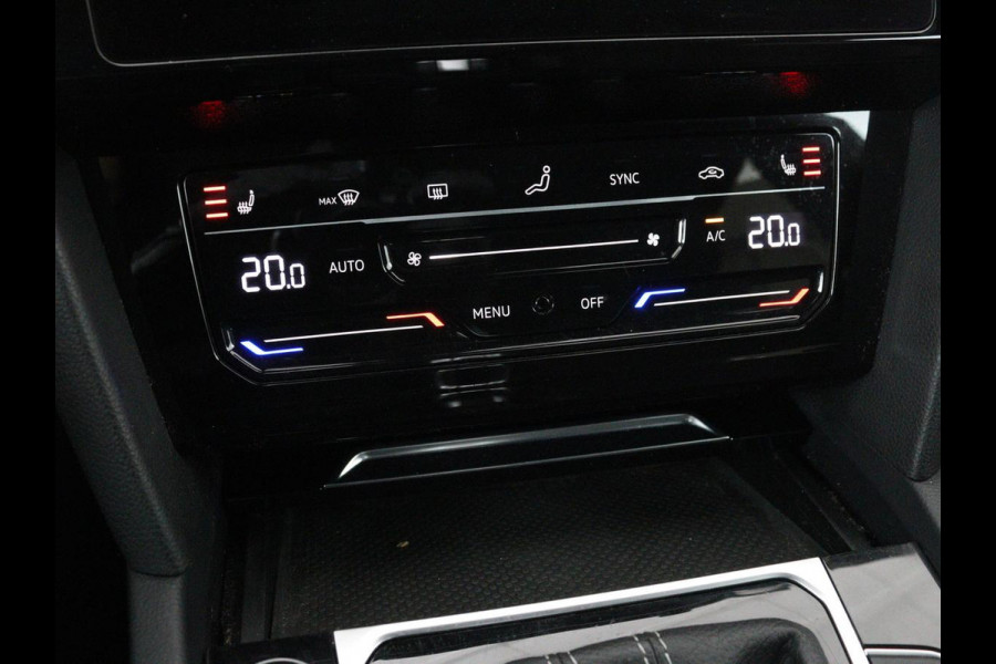 Volkswagen Arteon 1.4 TSI eHybrid R-Line Business+ | Panoramadak | Trekhaak | Stoelverwarming | Matrix LED | Adaptive cruise | Leder/Alcantara | Carplay | Camera | Keyless