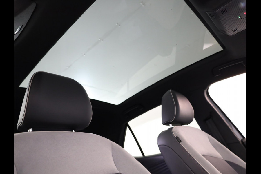 Volkswagen ID.3 First Max 58 kWh Pano.dak| Camera| dodehoek| Navi| LED| verwarmd stuur/vrstoelen