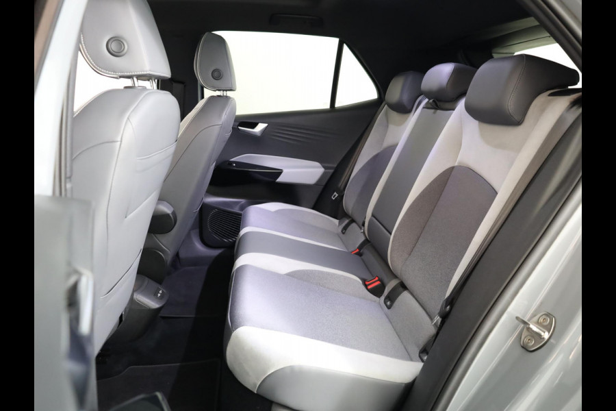Volkswagen ID.3 First Max 58 kWh Pano.dak| Camera| dodehoek| Navi| LED| verwarmd stuur/vrstoelen