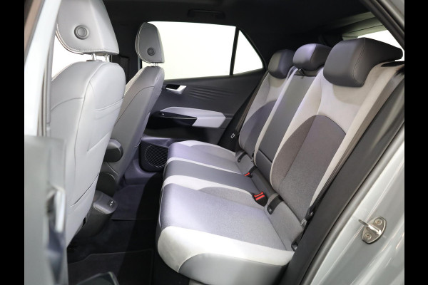 Volkswagen ID.3 First Max 58 kWh Pano.dak| Camera| dodehoek| Navi| LED| verwarmd stuur/vrstoelen