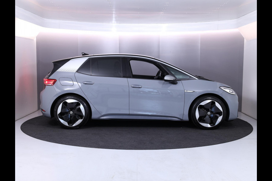 Volkswagen ID.3 First Max 58 kWh Pano.dak| Camera| dodehoek| Navi| LED| verwarmd stuur/vrstoelen
