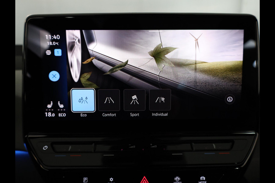 Volkswagen ID.3 First Max 58 kWh Pano.dak| Camera| dodehoek| Navi| LED| verwarmd stuur/vrstoelen