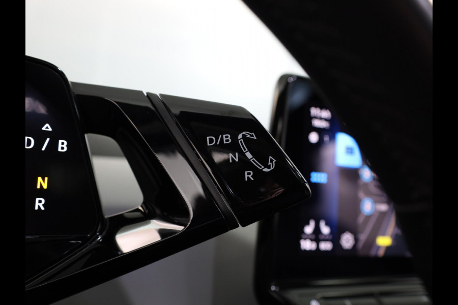 Volkswagen ID.3 First Max 58 kWh Pano.dak| Camera| dodehoek| Navi| LED| verwarmd stuur/vrstoelen