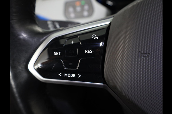 Volkswagen ID.3 First Max 58 kWh Pano.dak| Camera| dodehoek| Navi| LED| verwarmd stuur/vrstoelen