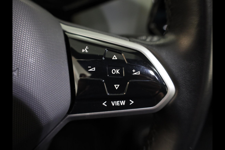 Volkswagen ID.3 First Max 58 kWh Pano.dak| Camera| dodehoek| Navi| LED| verwarmd stuur/vrstoelen