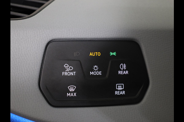 Volkswagen ID.3 First Max 58 kWh Pano.dak| Camera| dodehoek| Navi| LED| verwarmd stuur/vrstoelen