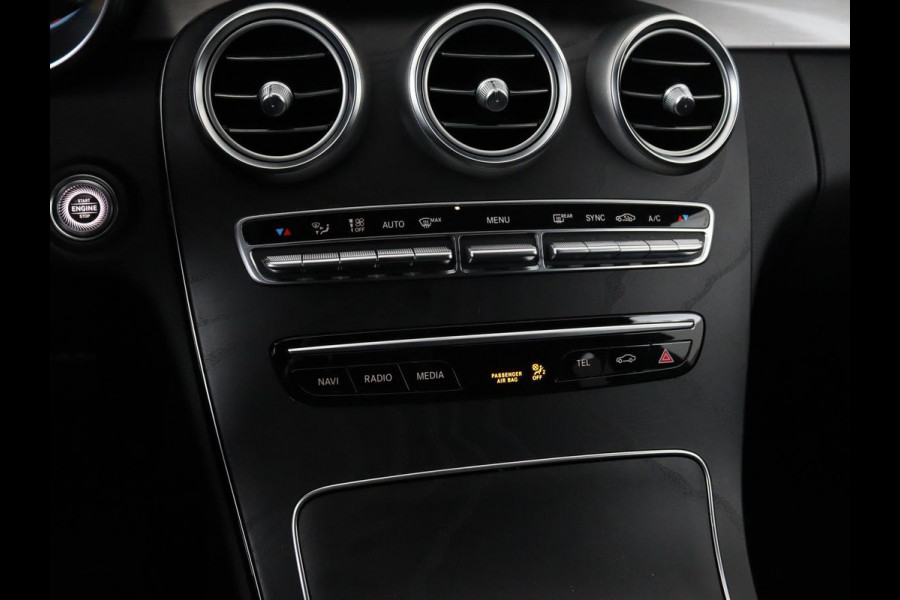 Mercedes-Benz C-Klasse 160 Business Solutions AMG | Stoelverwarming | Trekhaak | Leder/Alcantara | Camera | Navigatie | Park Assist | Full LED | Climate control