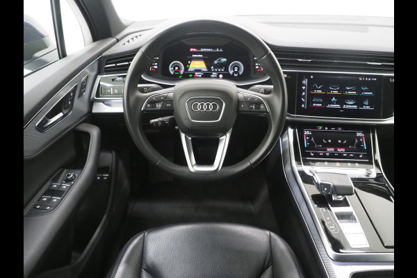 Audi Q7 55 TFSIe Quattro Black Optic | Virtual Cockpit | Luchtvering | Camera | Adaptive Cruise | Trekhaak