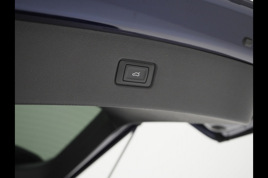 Audi Q7 55 TFSIe Quattro Black Optic | Virtual Cockpit | Luchtvering | Camera | Adaptive Cruise | Trekhaak