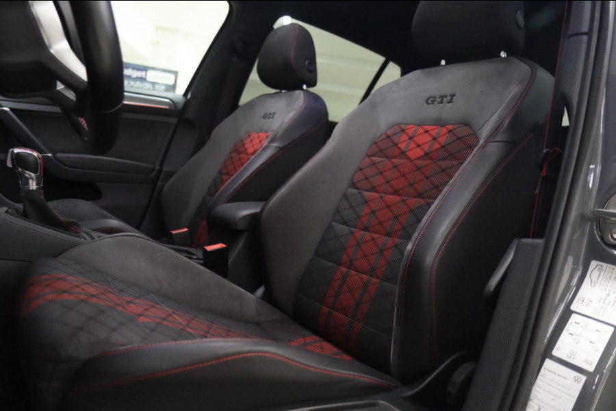 Volkswagen Golf 2.0 TSI GTI TCR /PANO/CAM/KEYLESS/ACC/LANEASSIST/VOL