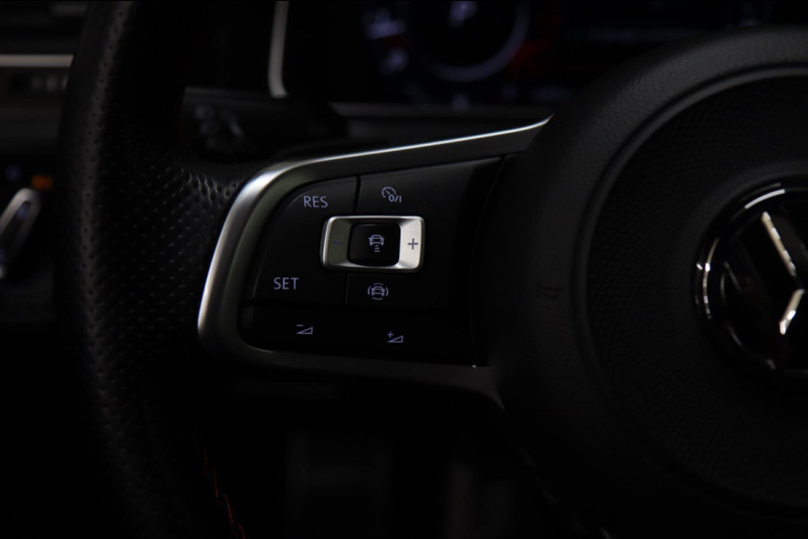 Volkswagen Golf 2.0 TSI GTI TCR /PANO/CAM/KEYLESS/ACC/LANEASSIST/VOL